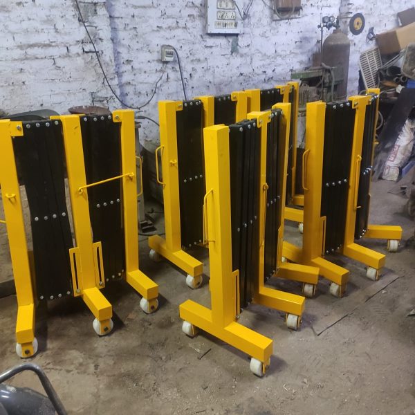 Expandable Barricade